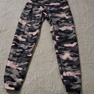 Calvin Klein Pink & Gray Camo Leggings Size SMALL